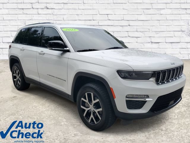 Used 2025 Jeep Grand Cherokee Limited RWD image 5