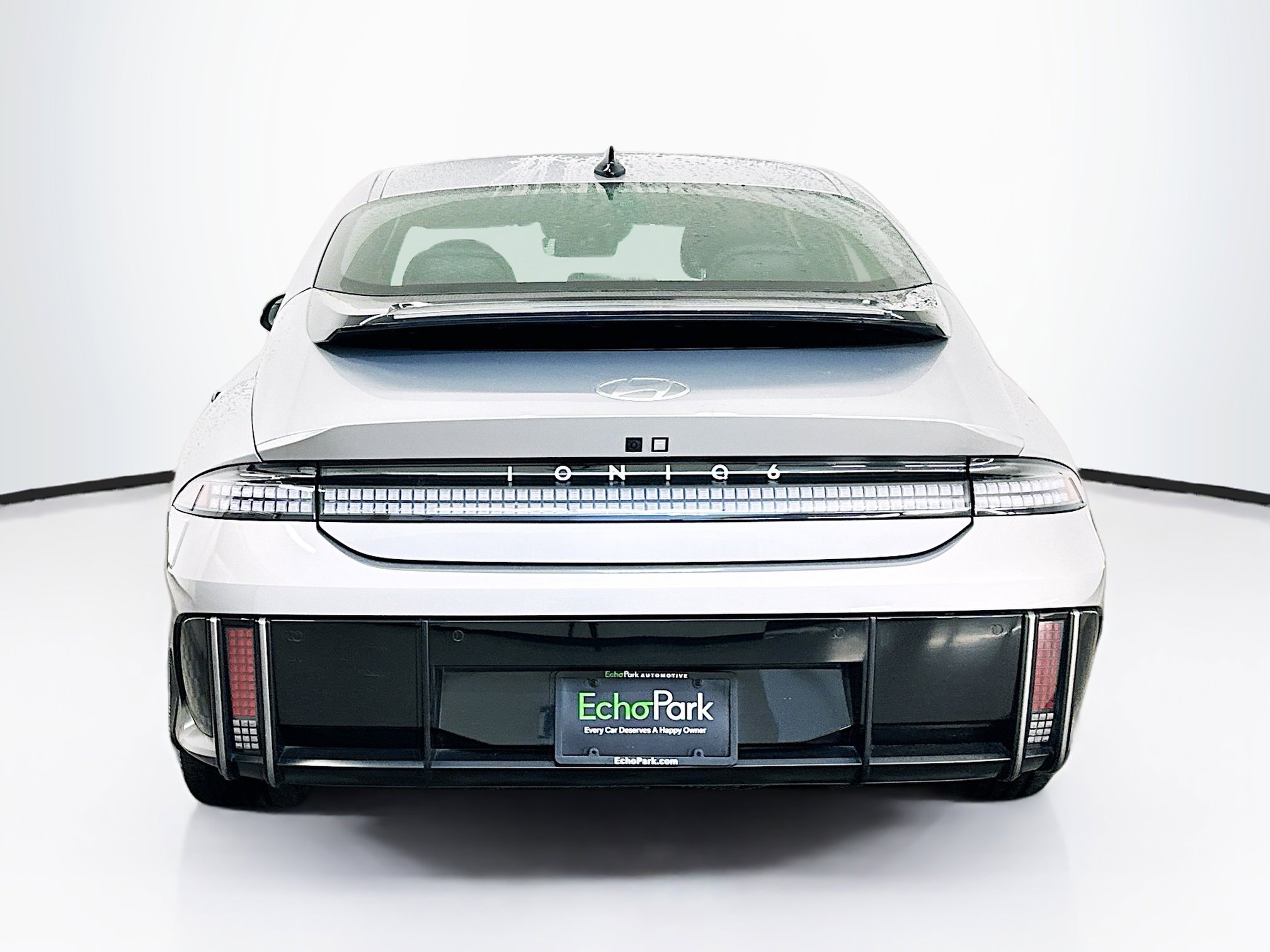 Used 2024 Hyundai Ioniq 6 SEL AWD/4WD image 7