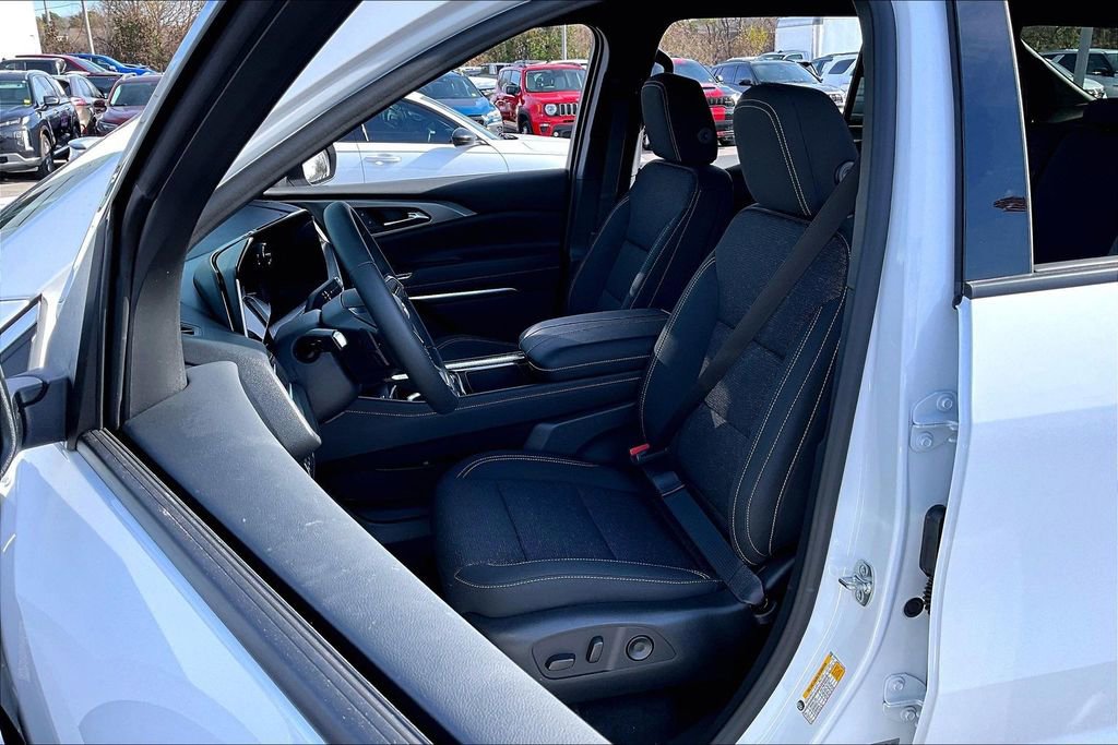 New 2026 Chevrolet Traverse LT image 9