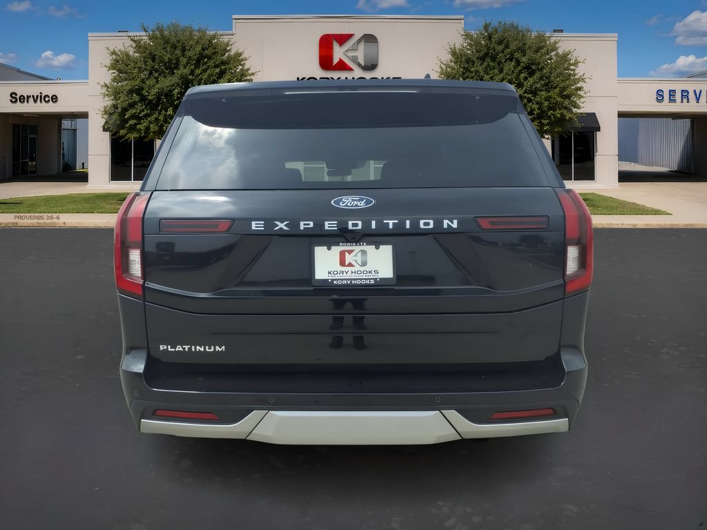 Used 2025 Ford Expedition Platinum AWD/4WD image 3