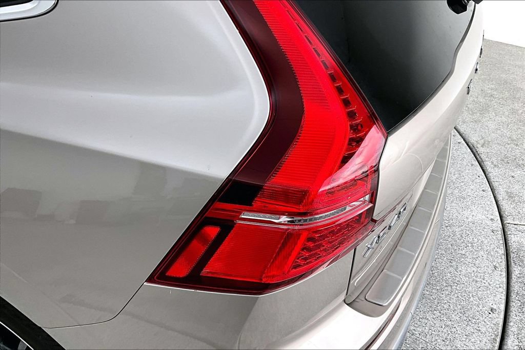 Certified 2023 Volvo XC60 B5 Plus w/ Protection Package Premier FWD image 31