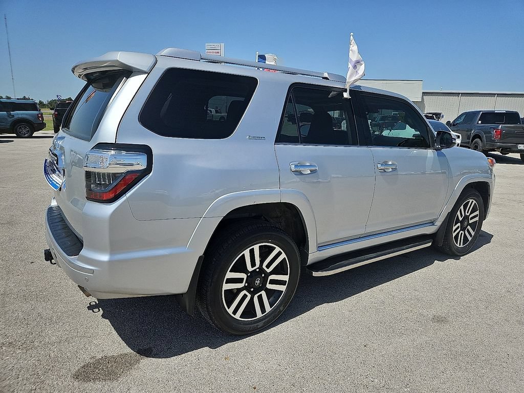 Used 2022 Toyota 4Runner Limited AWD/4WD image 8