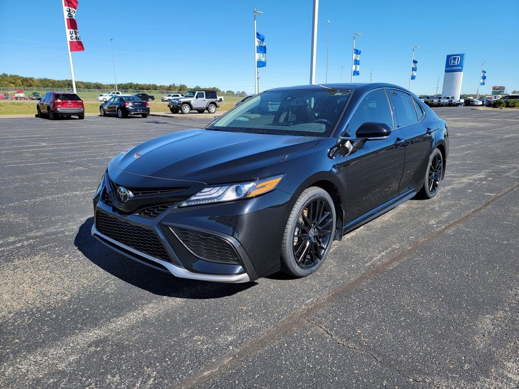 Used 2023 Toyota Camry XSE image 38