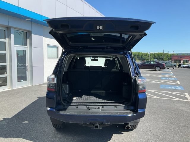 Used 2019 Toyota 4Runner SR5 Premium AWD/4WD image 18