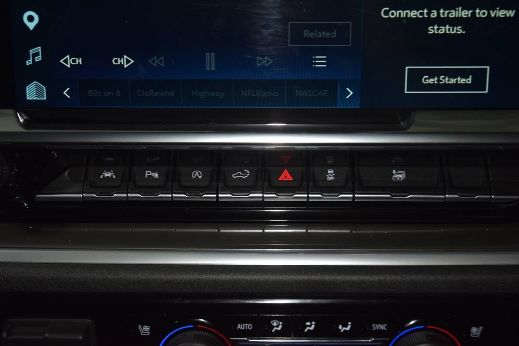 Used 2026 Chevrolet Silverado 1500 High Country w/ Technology Package AWD/4WD image 28