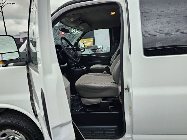 Used 2013 GMC Savana 3500 LT w/ LT Preferred Equipment Group image 22