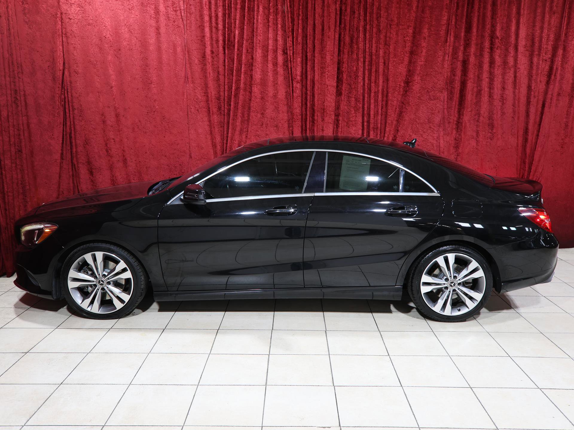 Used 2019 Mercedes-Benz CLA 250 image 4