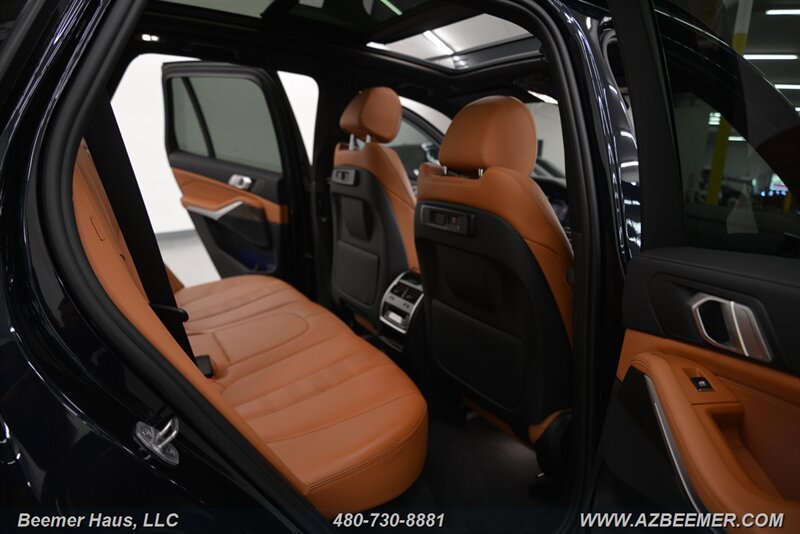 Used 2022 BMW X5 xDrive40i w/ M Sport Package AWD/4WD image 22