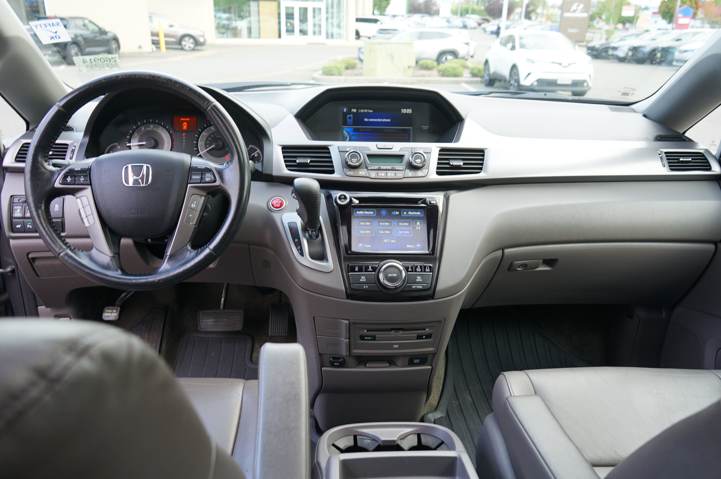 Used 2015 Honda Odyssey Touring Elite image 17