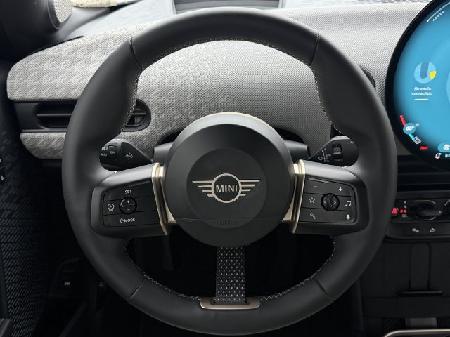 Used 2025 MINI Cooper S FWD image 14