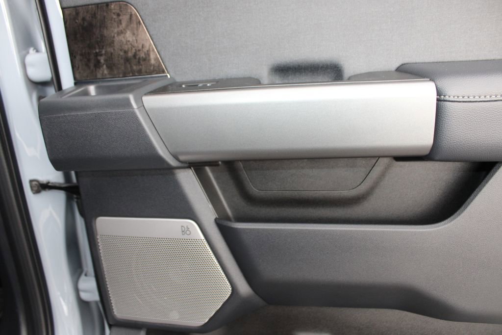 Used 2025 Ford F250 Lariat w/ FX4 Off-Road Package image 61