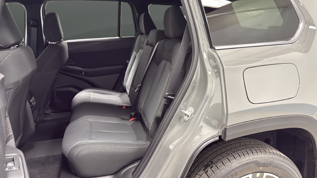 New 2027 Jeep Cherokee Laredo AWD/4WD image 22