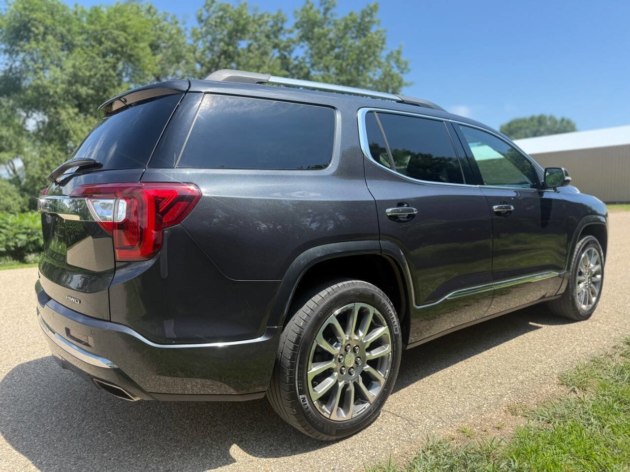 Used 2023 GMC Acadia Denali w/ Denali Ultimate Package image 4