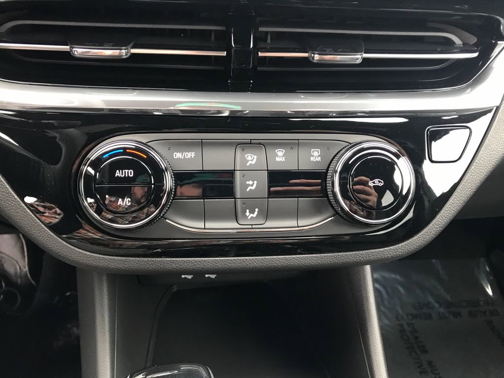 New 2026 Buick Envista Sport Touring FWD image 27