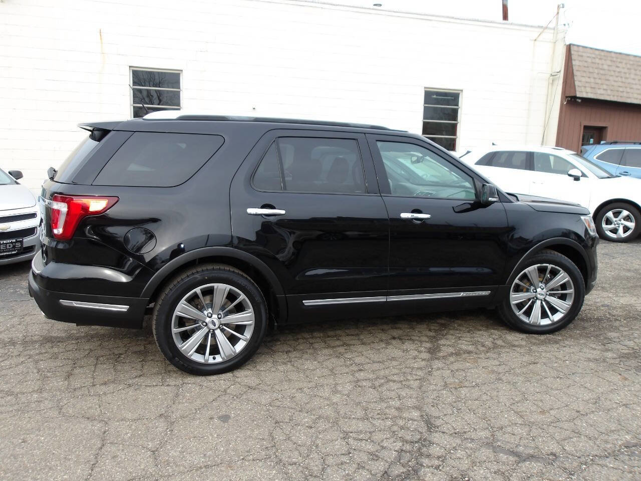 Used 2018 Ford Explorer Limited image 4