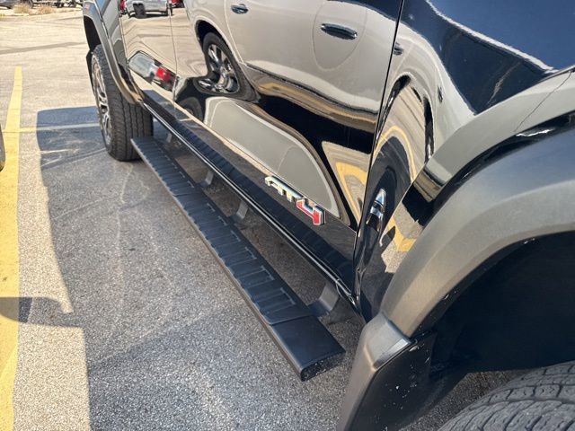 Used 2023 GMC Canyon AT4 w/ AT4 Premium Package image 7