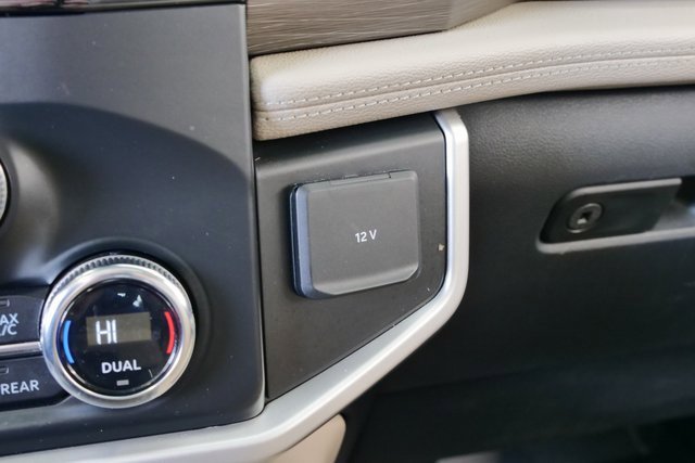 Used 2022 Ford Expedition Limited image 30