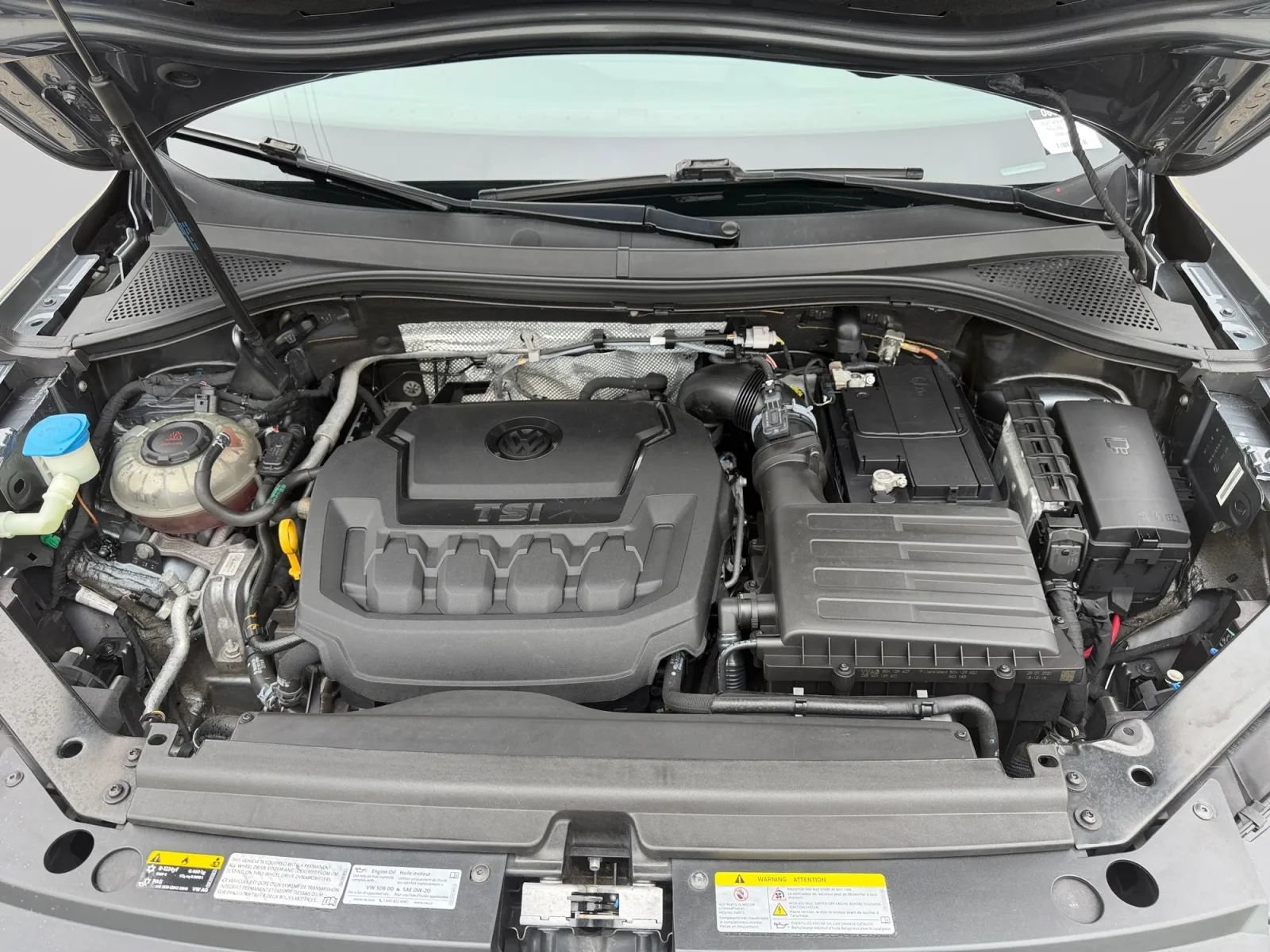 Used 2021 Volkswagen Tiguan SE R-Line AWD/4WD image 35