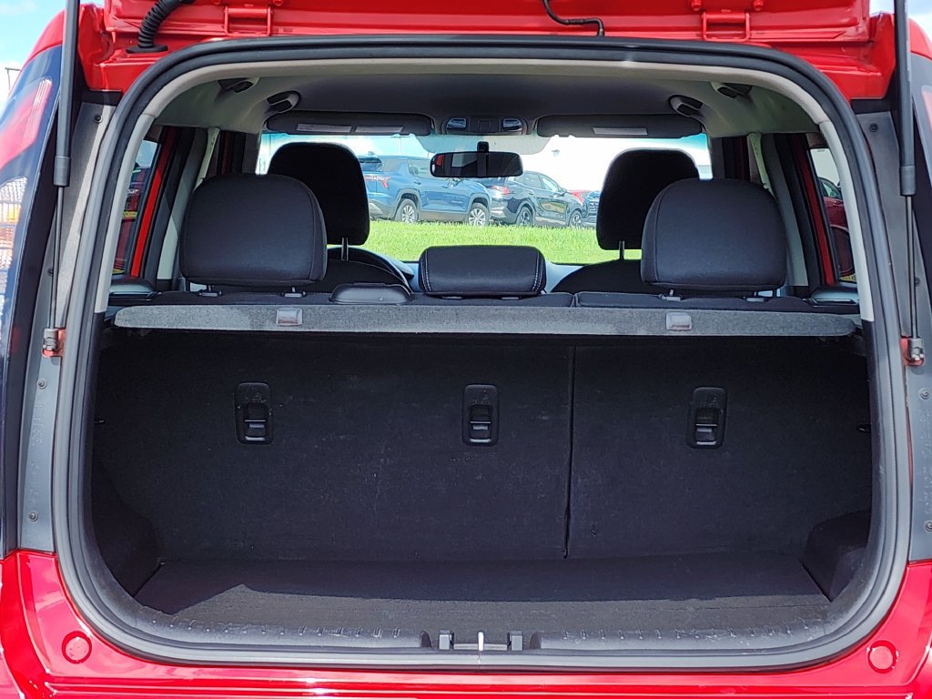 Used 2017 Kia Soul + FWD image 13