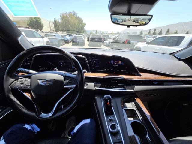 Used 2022 Cadillac Escalade Premium Luxury w/ Performance Package RWD image 7