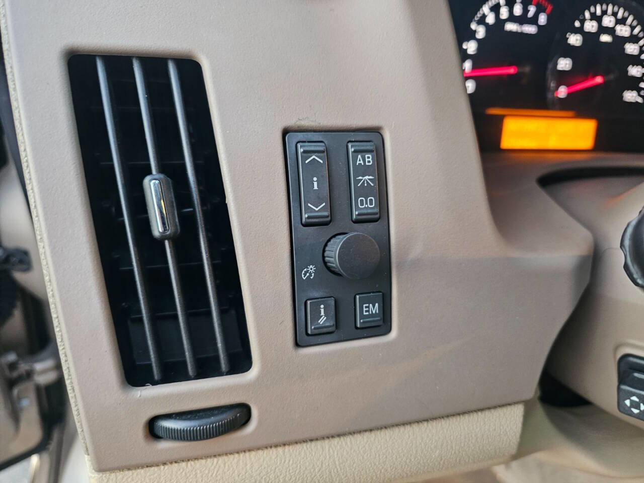 Used 2005 Cadillac STS w/ Preferred Equipment Group image 22