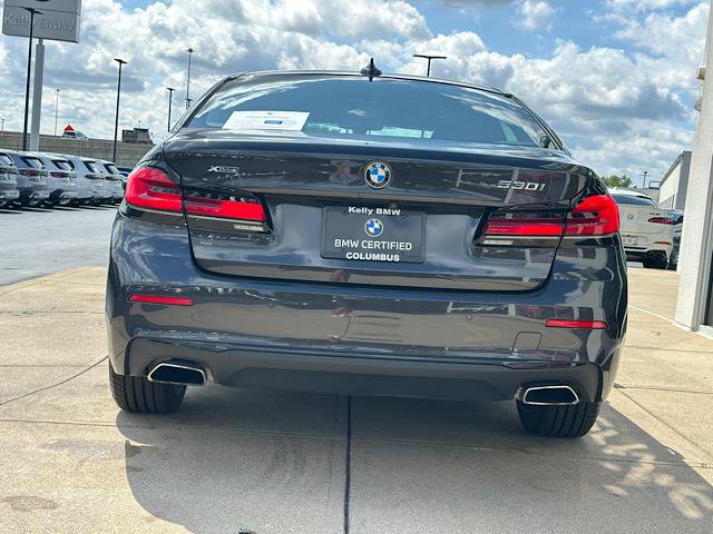 Used 2023 BMW 530i xDrive w/ Premium Package AWD/4WD image 8
