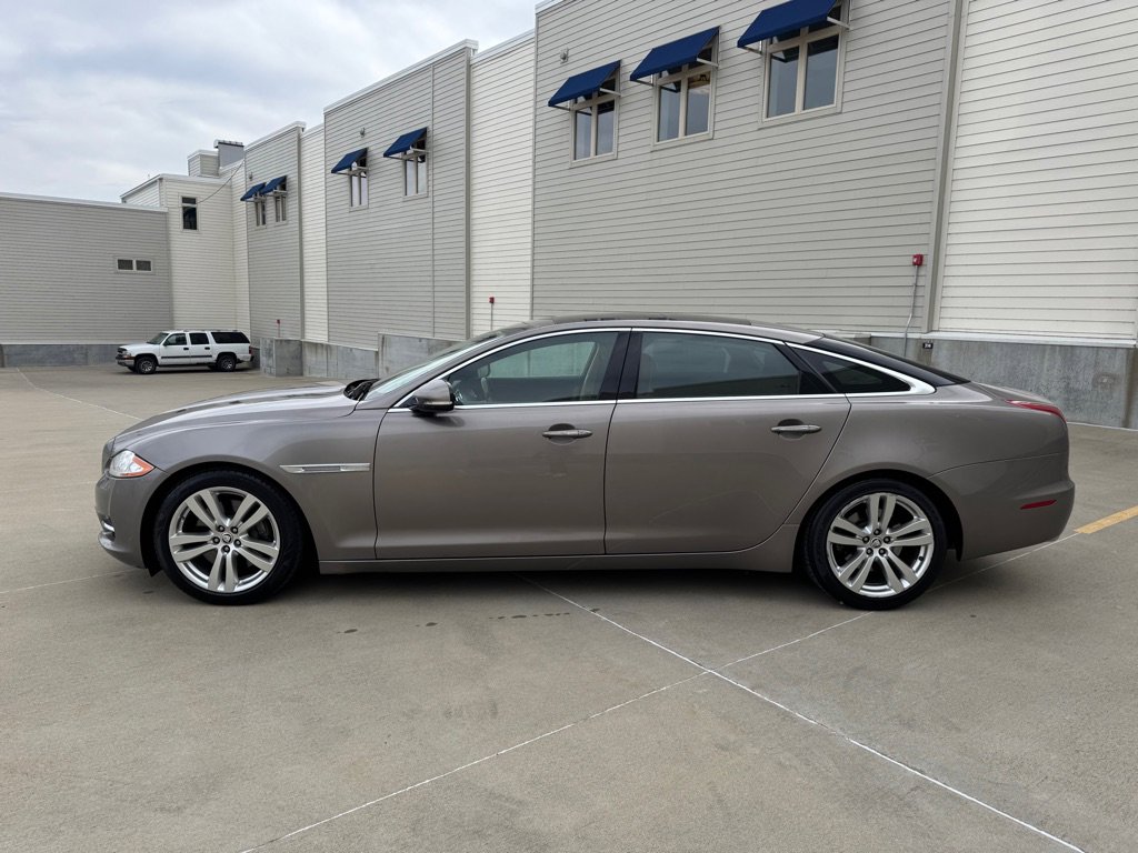 Used 2011 Jaguar XJ L image 5