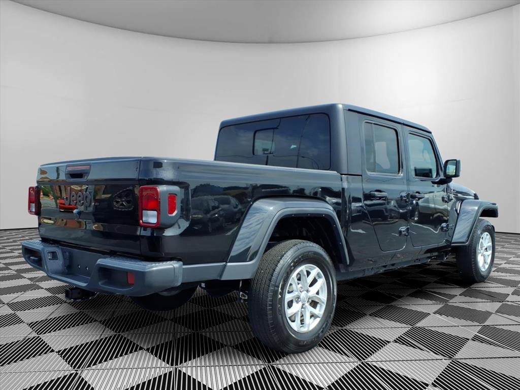 Used 2023 Jeep Gladiator Sport AWD/4WD image 30