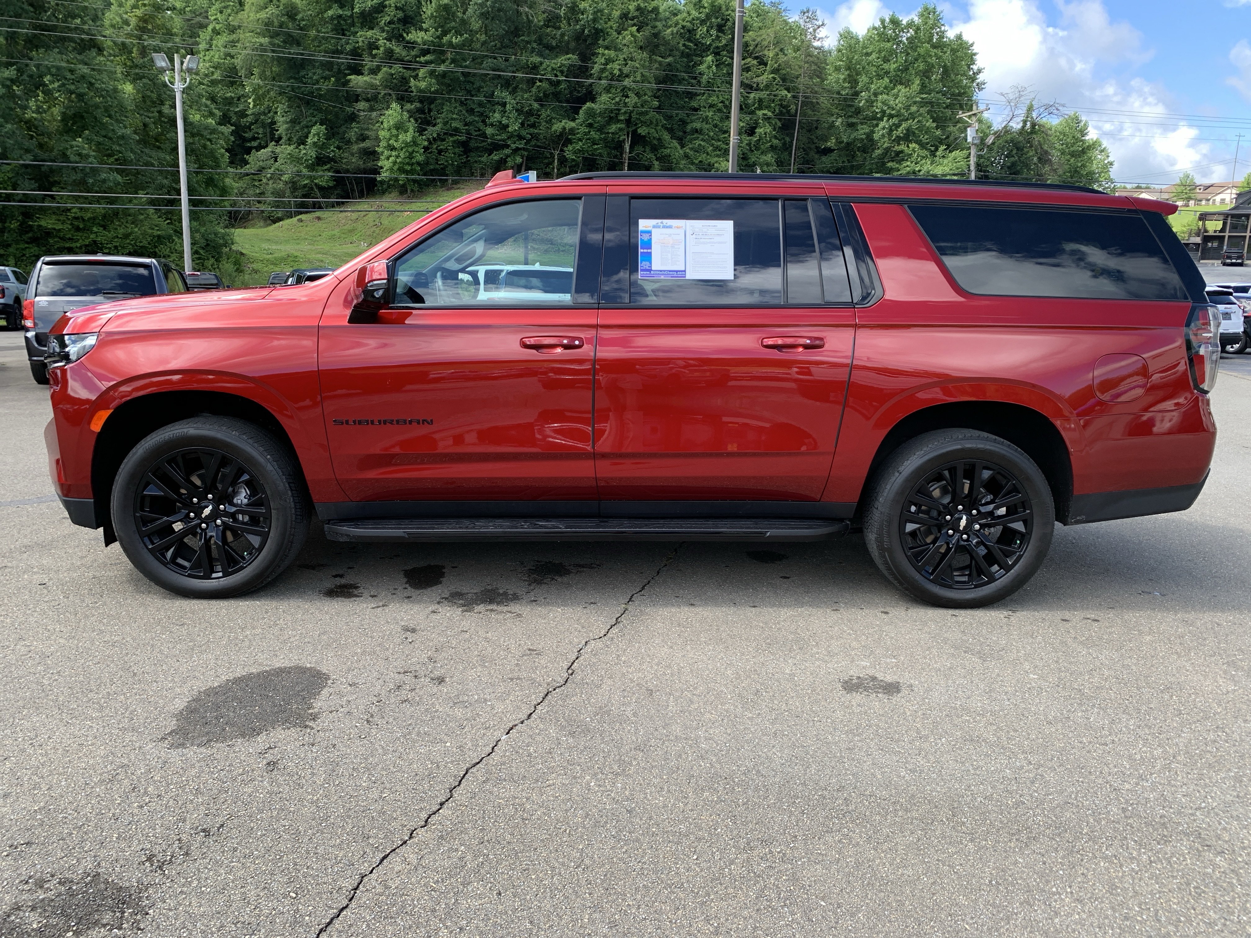 Used 2024 Chevrolet Suburban RST w/ Luxury Package RWD image 14
