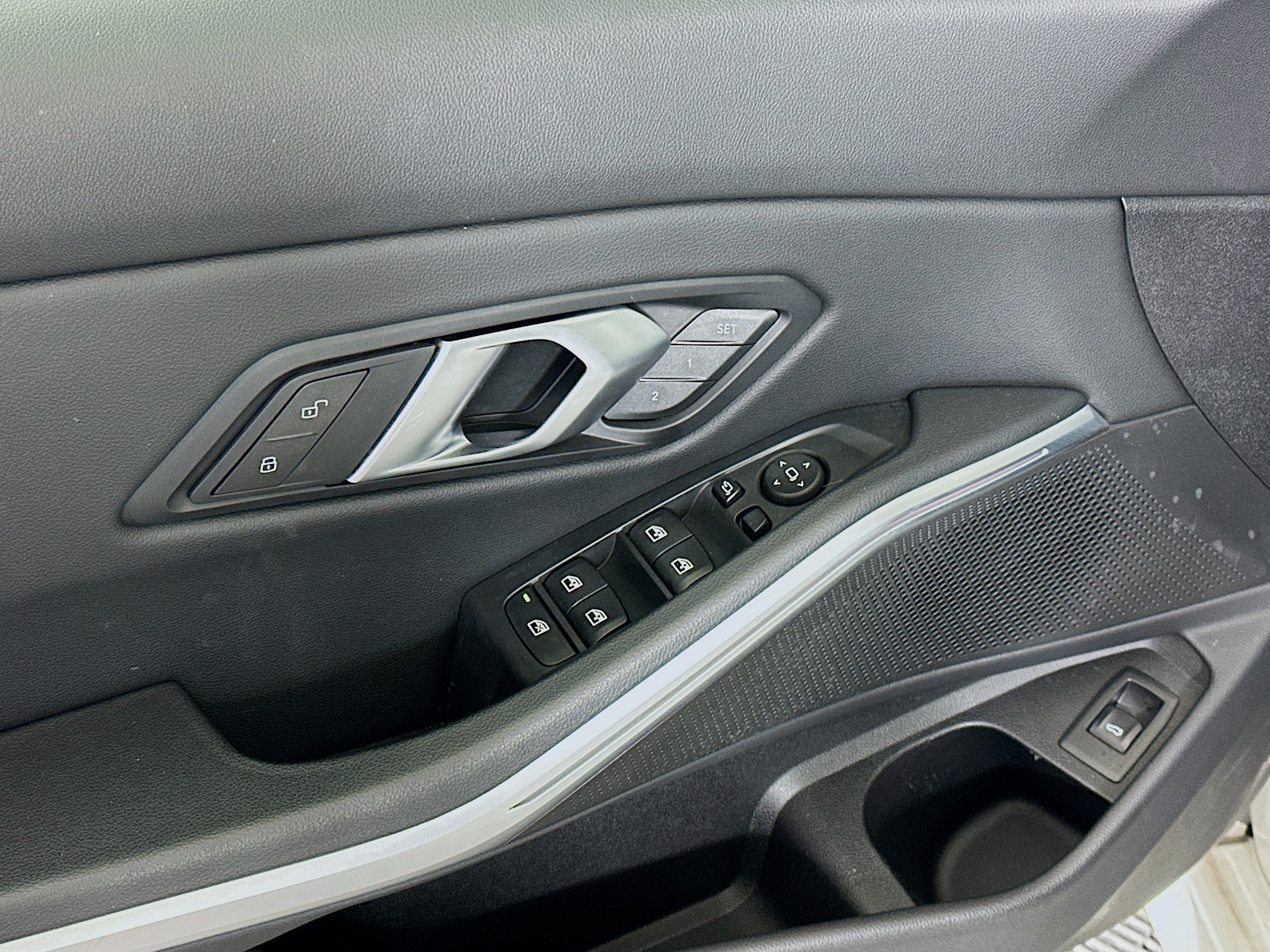 Used 2025 BMW 330i Sedan RWD image 15