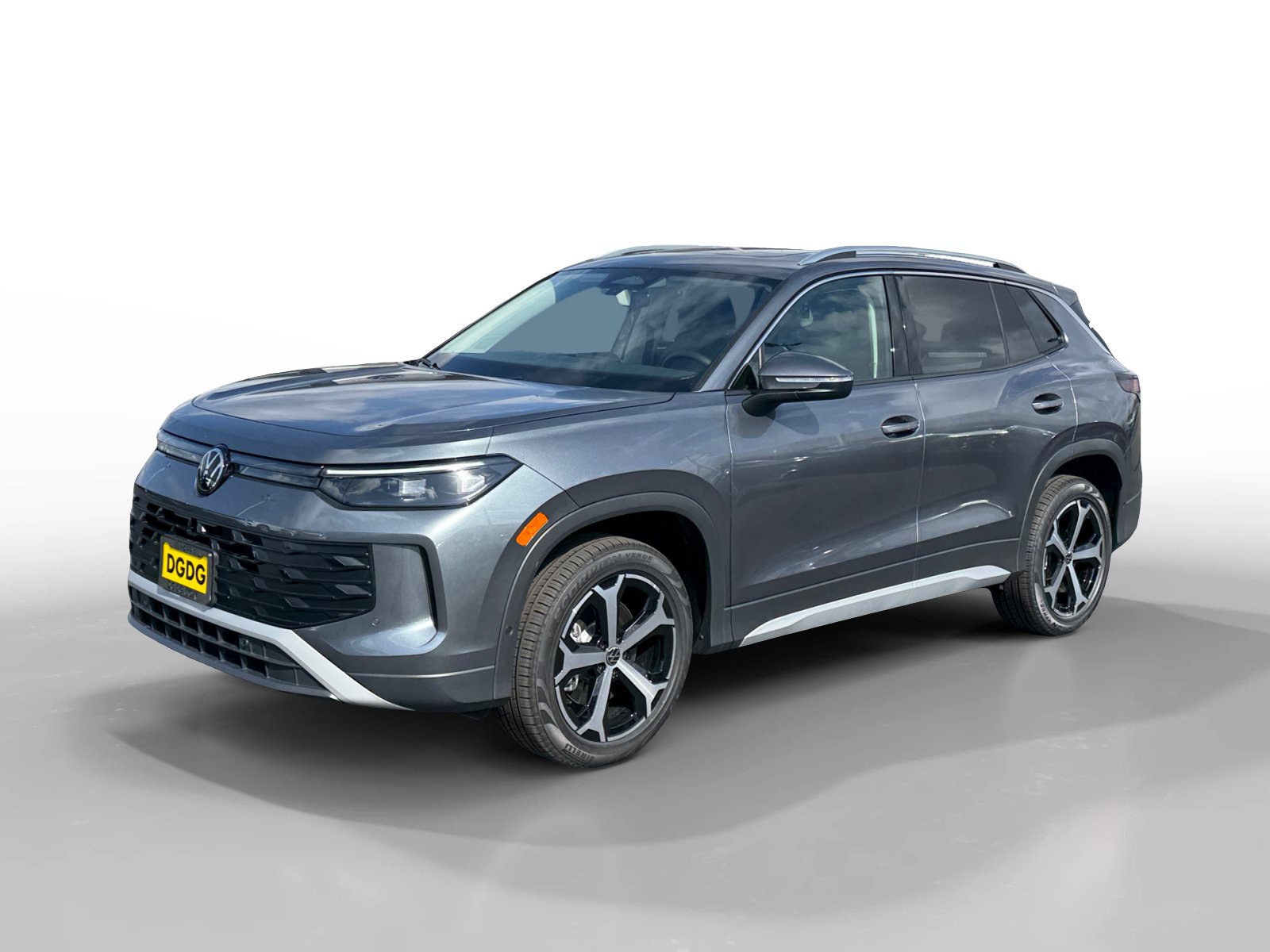 New 2026 Volkswagen Tiguan SE AWD/4WD image 1