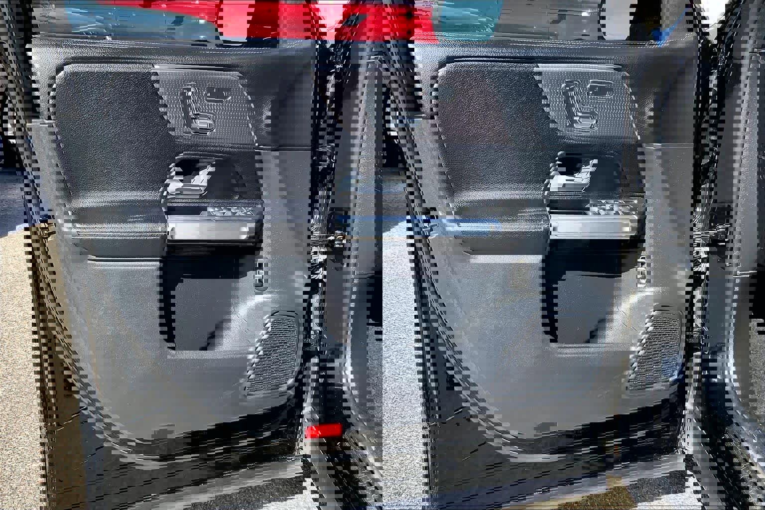 Used 2022 Mercedes-Benz GLB 250 w/ Premium Package Lite image 20