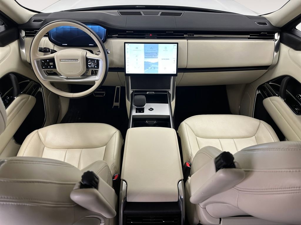 Used 2024 Land Rover Range Rover Long Wheelbase SE image 10