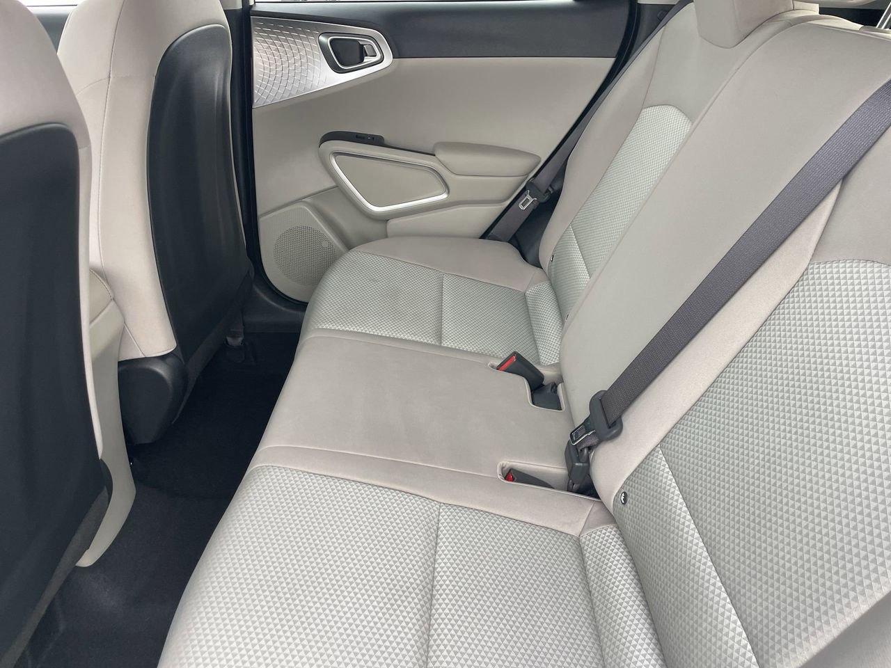 Certified 2024 Kia Soul LX w/ Option Group 015 FWD image 16