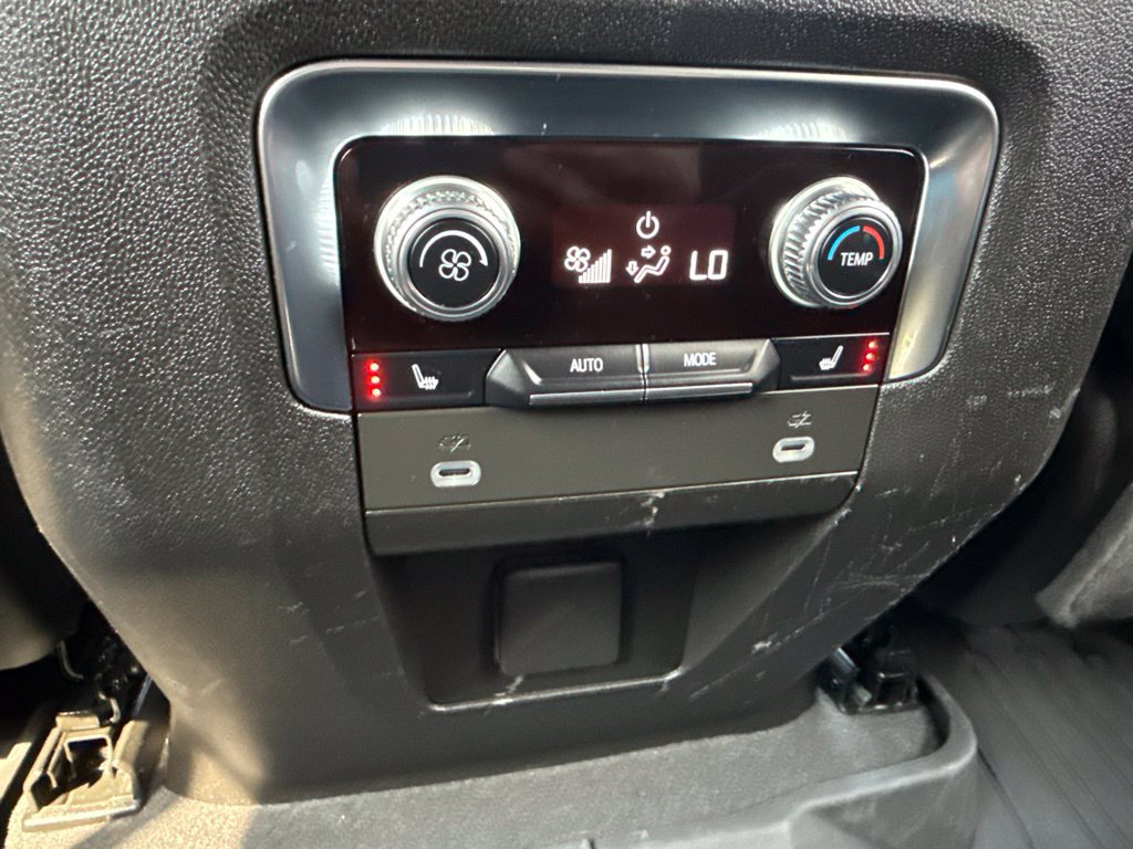 Used 2023 GMC Yukon SLT w/ SLT Premium Package AWD/4WD image 51