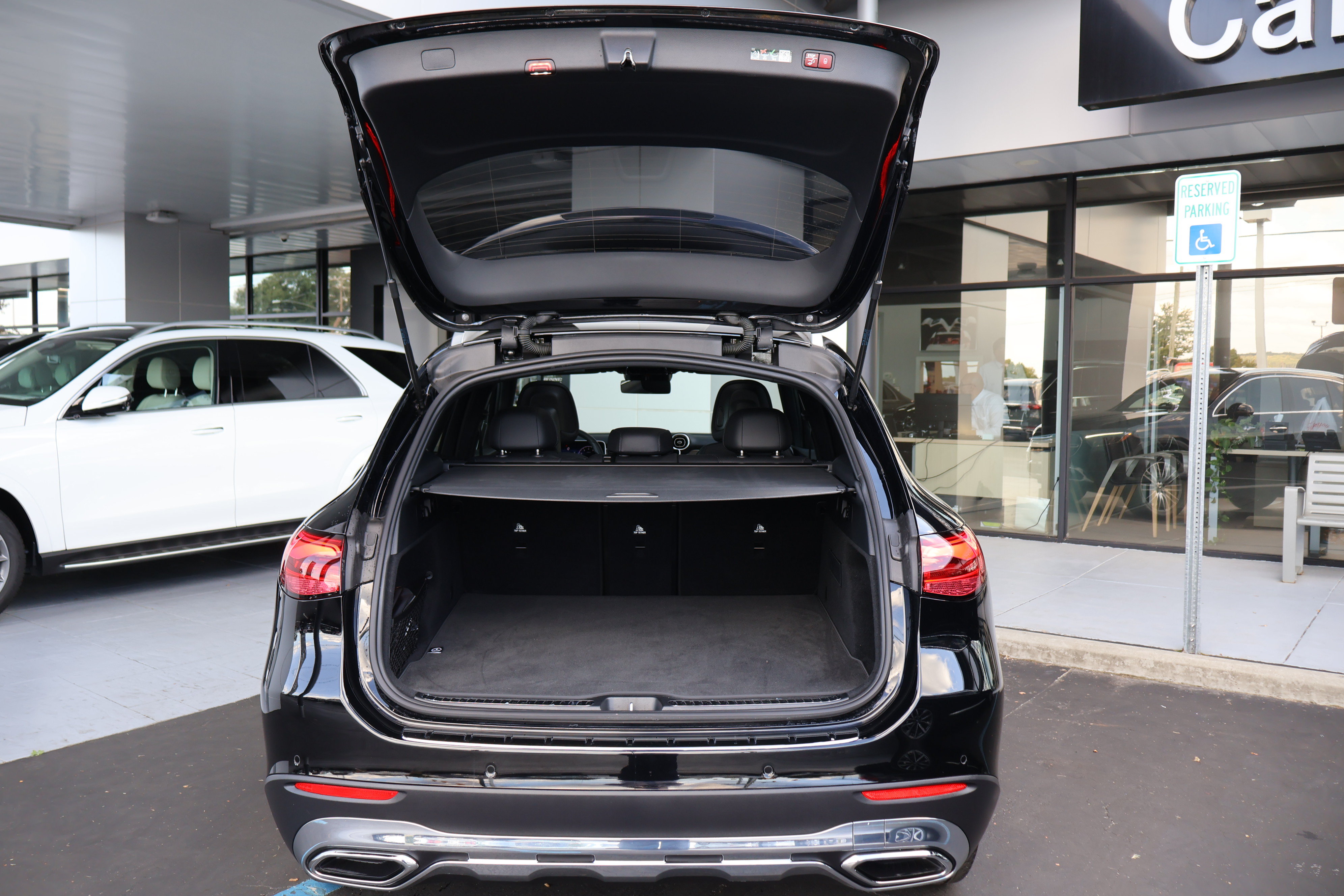Used 2025 Mercedes-Benz GLC 300 image 22