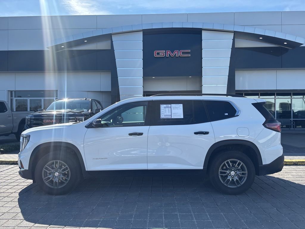 Used 2025 GMC Acadia Elevation image 1