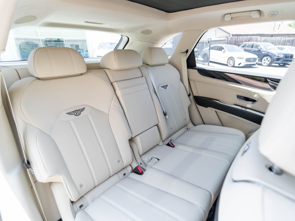 New 2026 Bentley Bentayga AWD/4WD image 22