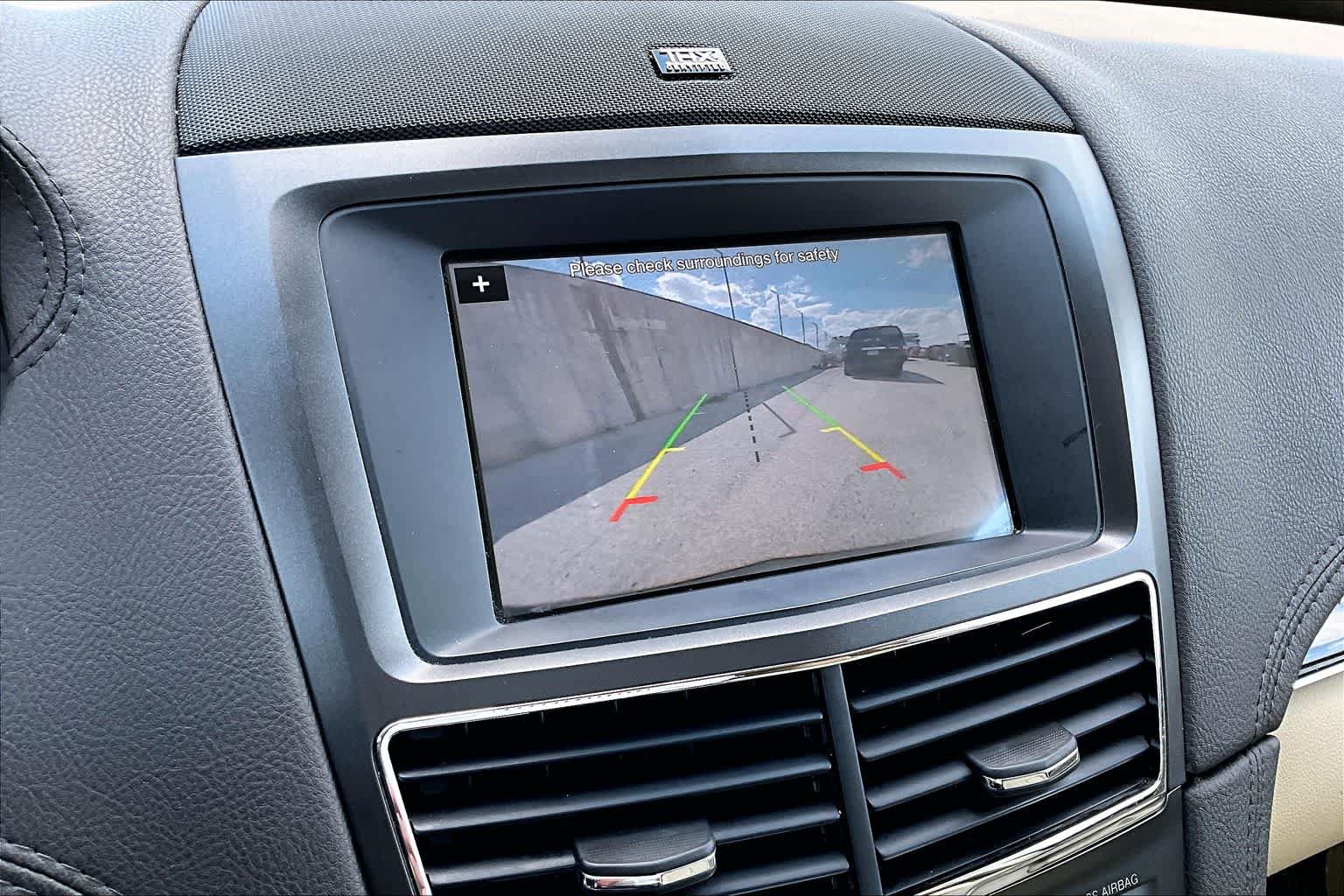 Used 2018 Lincoln MKT AWD image 29
