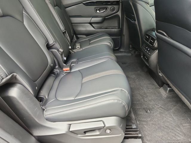 Used 2025 Honda Pilot Touring image 27