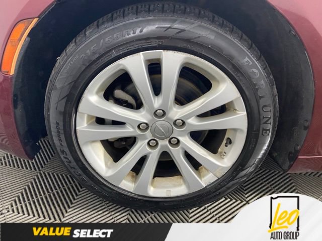Used 2016 Chrysler 200 Limited FWD image 23