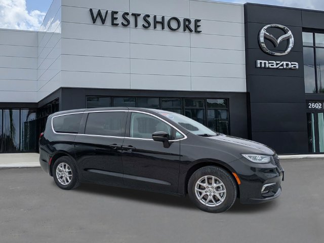 Used 2023 Chrysler Pacifica Touring-L