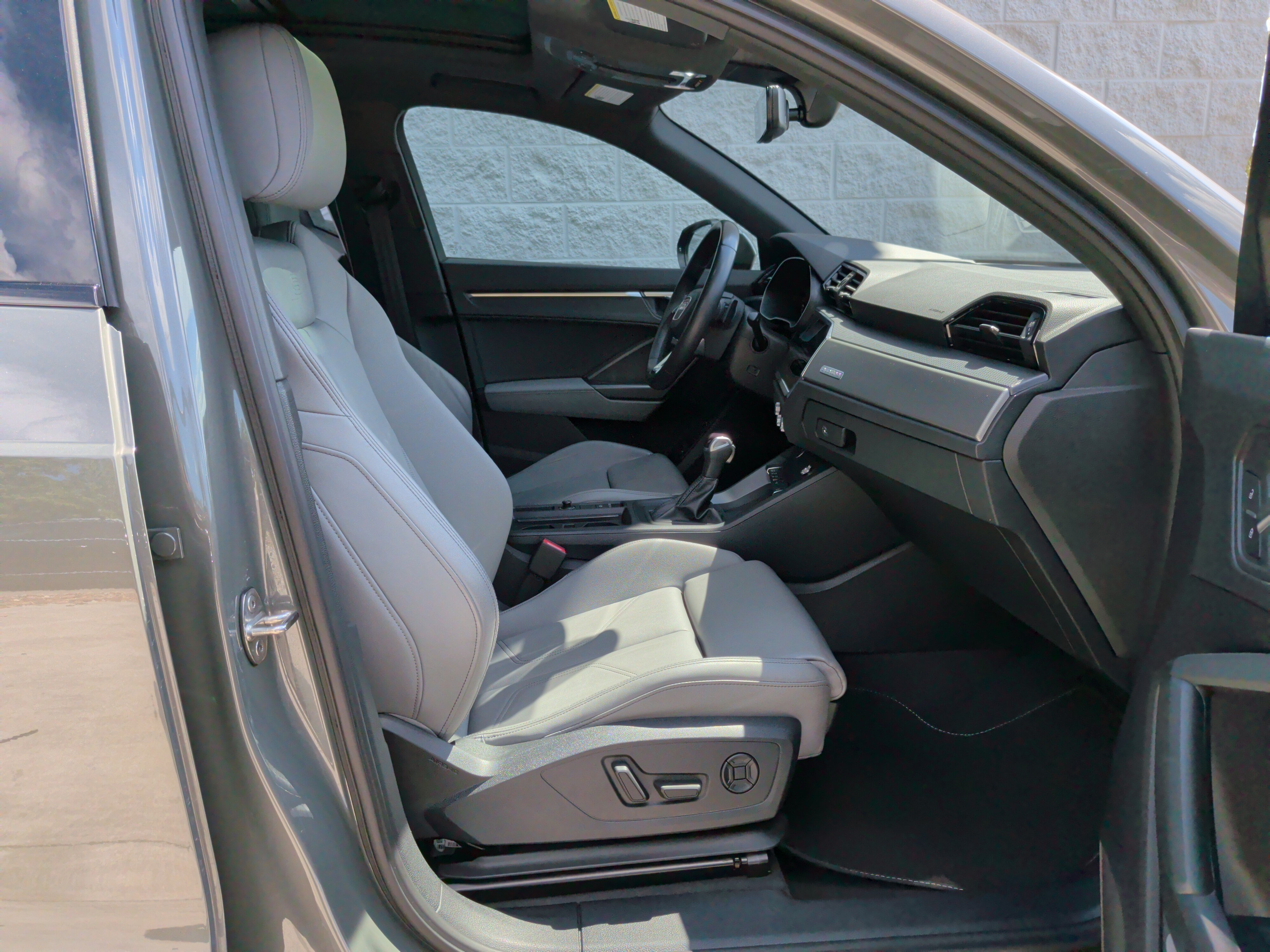 Certified 2024 Audi Q3 2.0T Premium AWD/4WD image 33