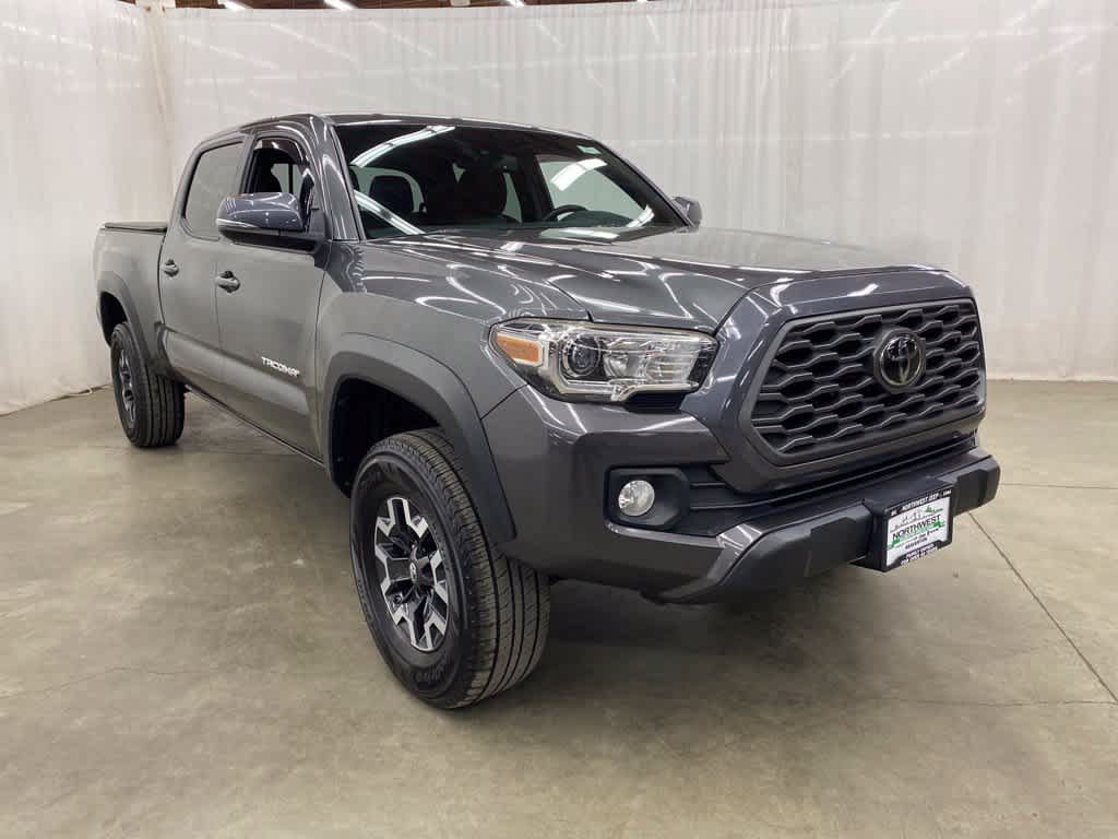 Used 2020 Toyota Tacoma TRD Off-Road AWD/4WD image 8