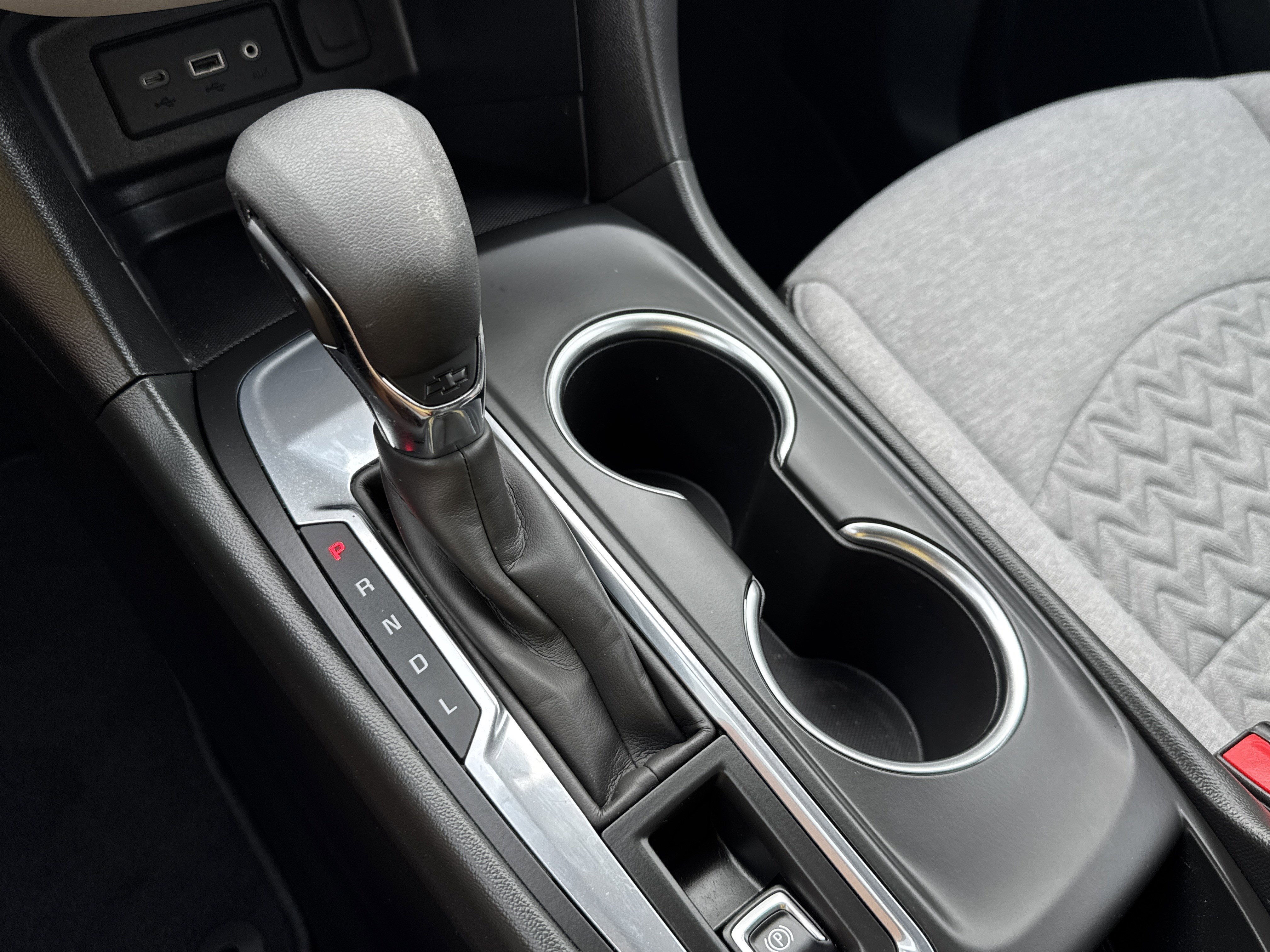 Used 2022 Chevrolet Equinox LS FWD image 23