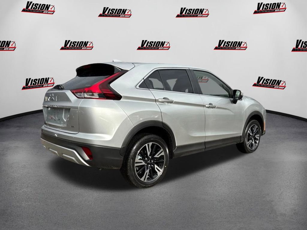 Used 2024 Mitsubishi Eclipse Cross SE AWD/4WD image 5