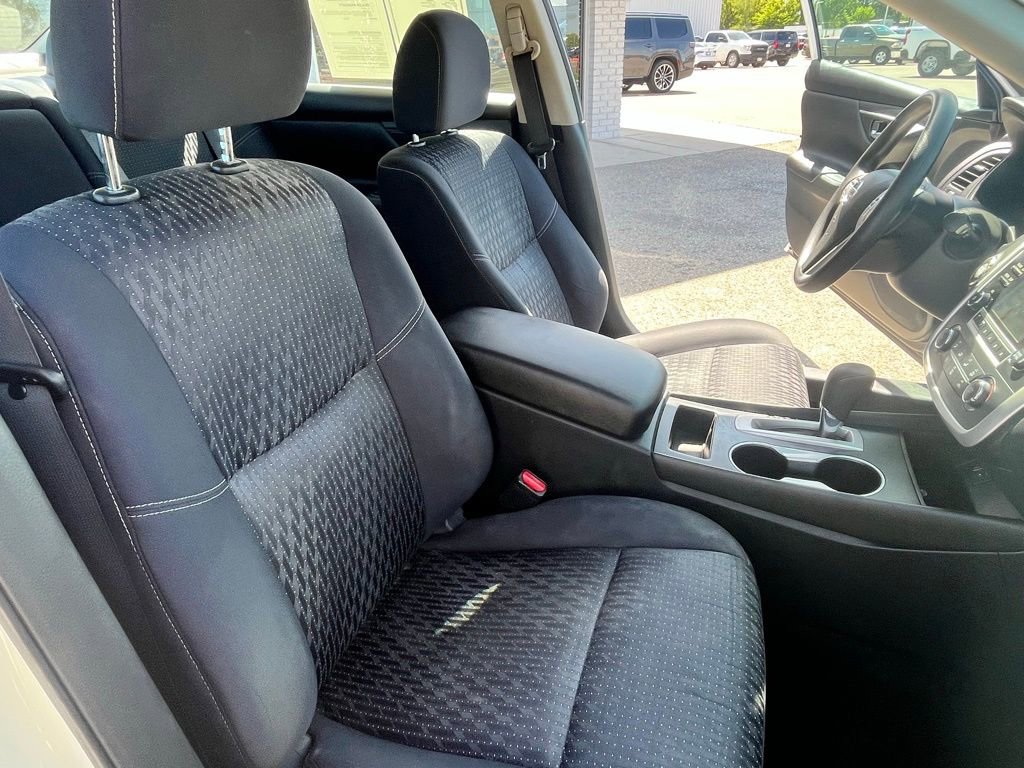 Used 2016 Nissan Altima 2.5 S w/ Power Driver Seat Package FWD image 8