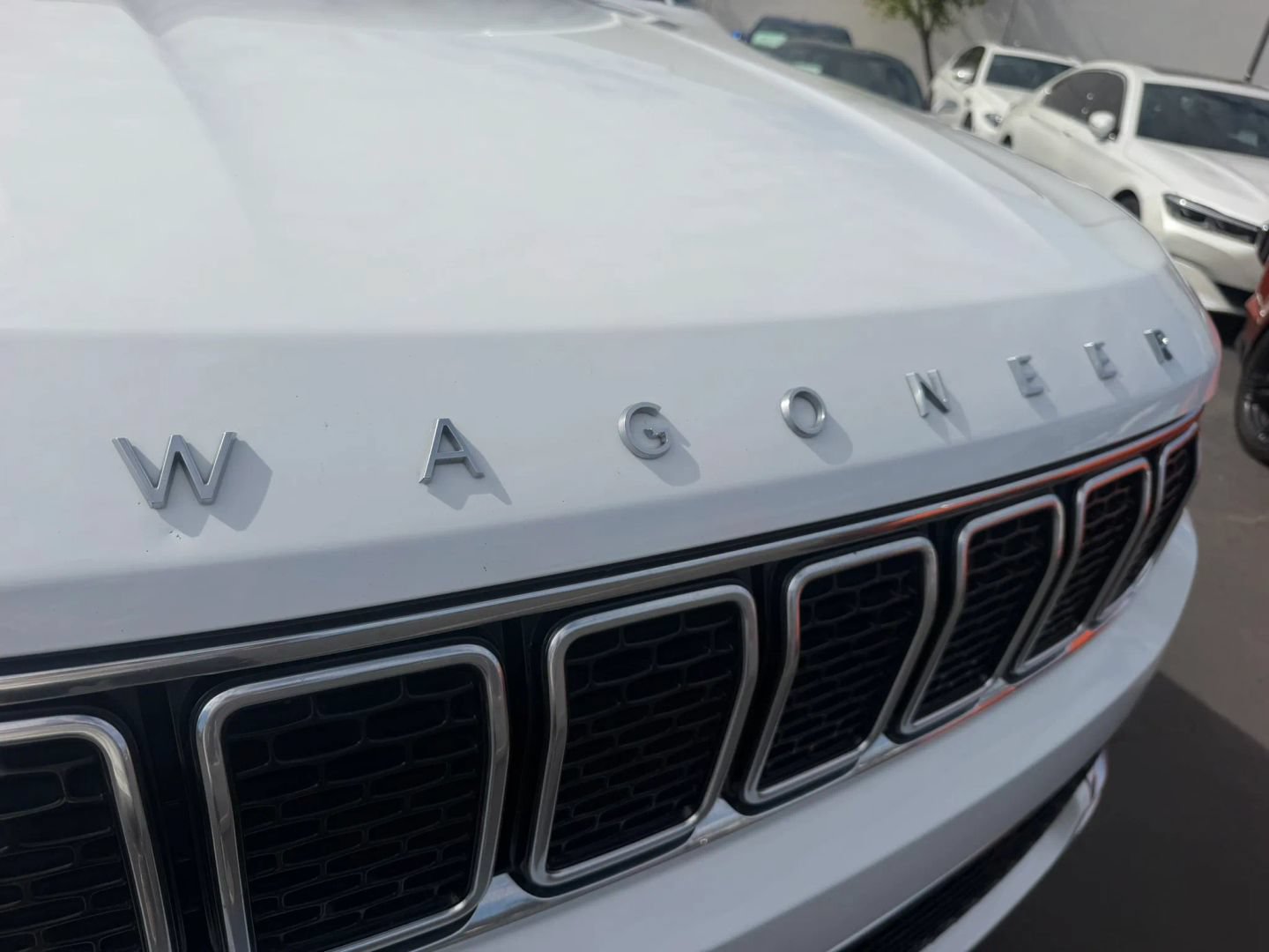 Used 2024 Jeep Wagoneer L Series II RWD image 15