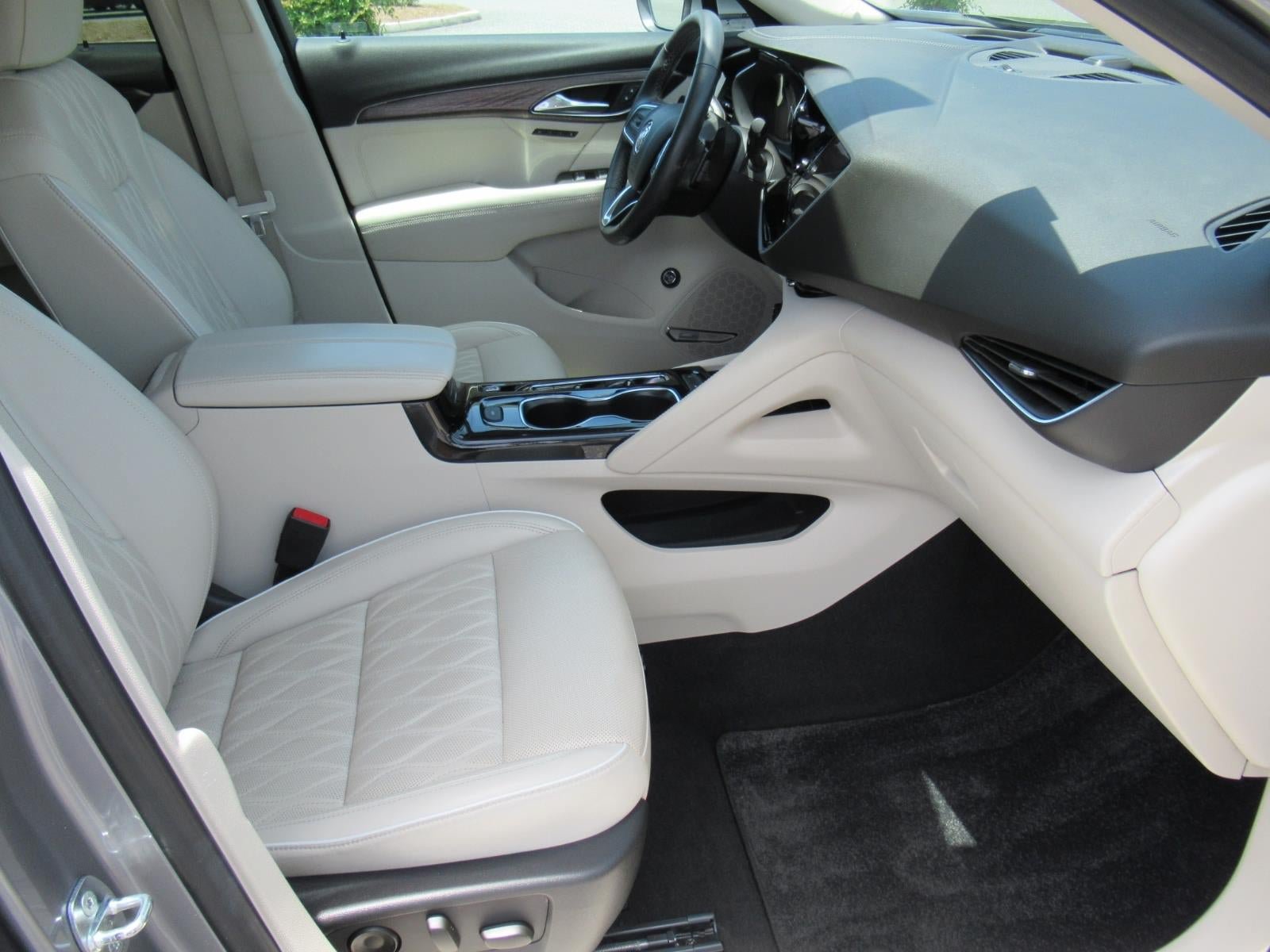Used 2021 Buick Envision Avenir w/ Technology Package II FWD image 10