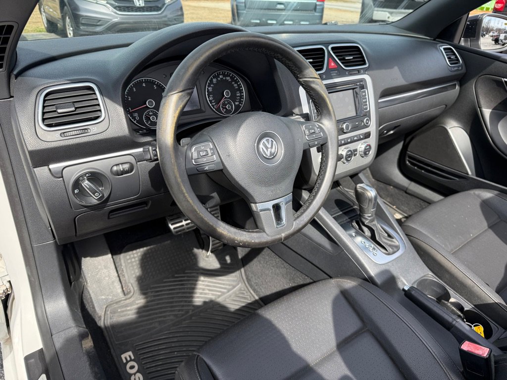 Used 2014 Volkswagen Eos image 14
